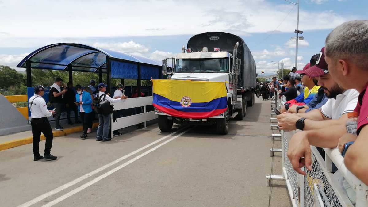 Presidente Petro rechaza el carbón colombiano, pero comenzará a importarse desde Venezuela